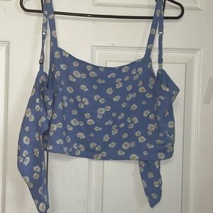Hollister tie back flower top